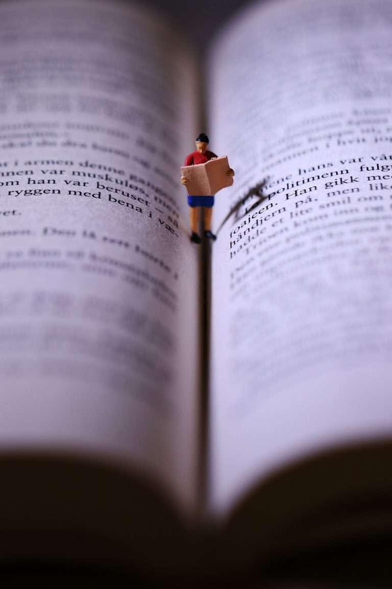 Miniature Book Collecting: Tiny Treasures to Delight Your Senses