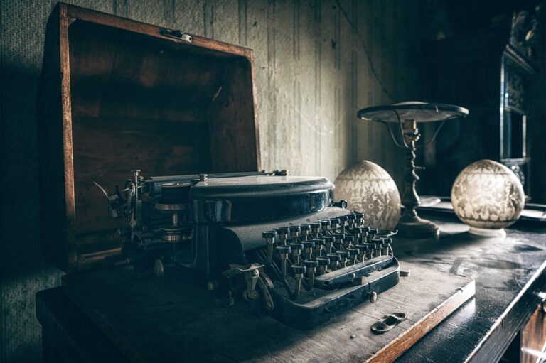 The Charm of Collecting Old Typewriters – Mechanical Marvels